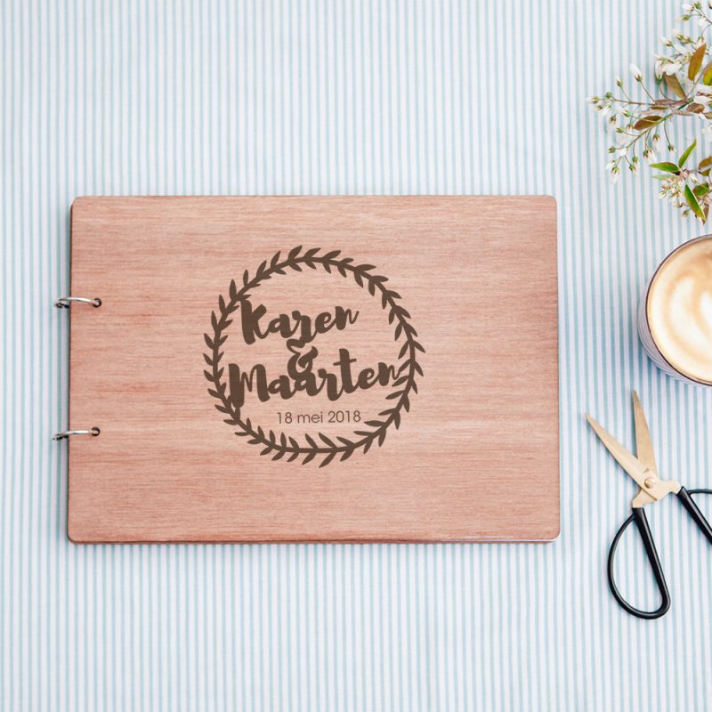Gastenboek Hout Krans