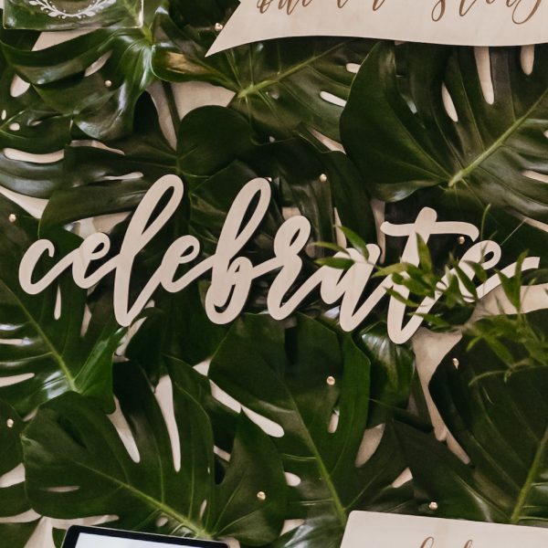 Houten Tekst Celebrate