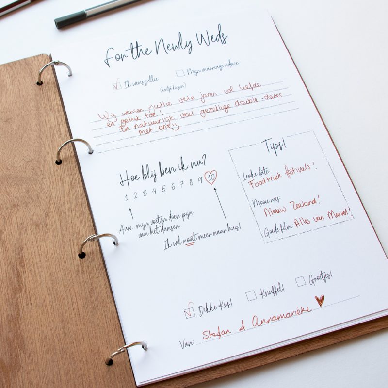 Houten gastenboek invulbladen