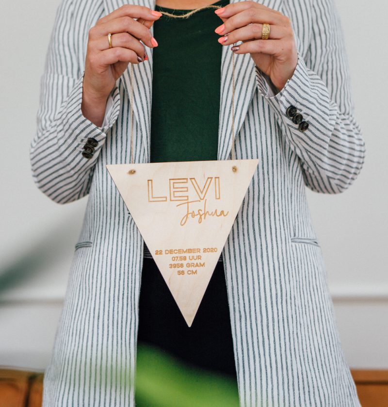 Houten geboorte vlag