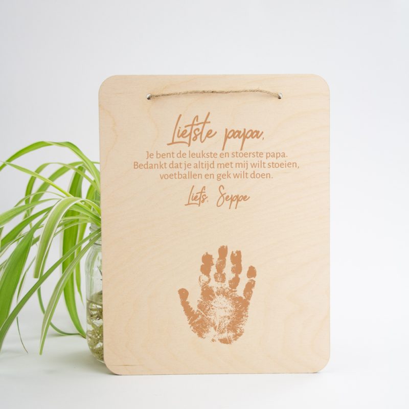 één Houten Hand- en voetafdruk met boodschap